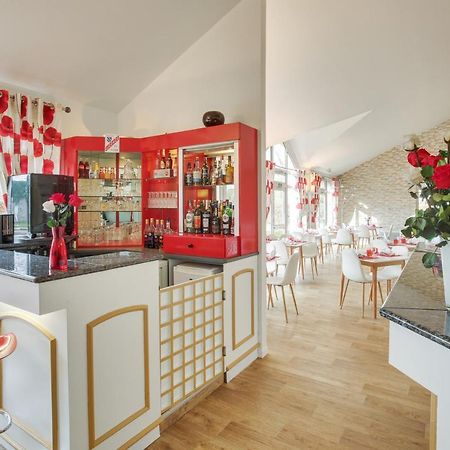 Le Relais De Voisins Otel Dış mekan fotoğraf